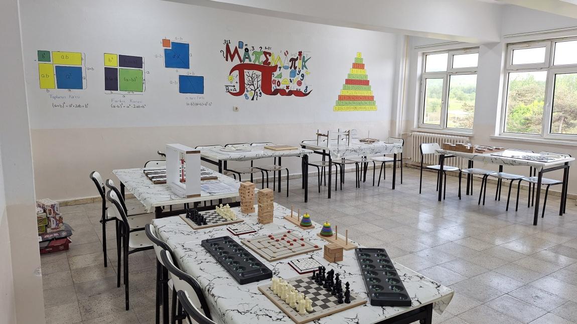 Düzce Üniversitesi katkılarıyla Matematik Atölyesi oluşturduk.